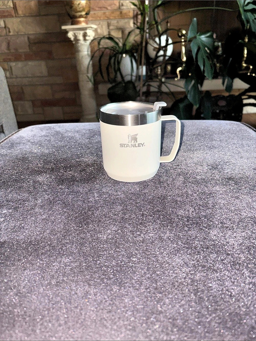 Stanley Classic Legendary Camp Mug 12 oz White & Silver